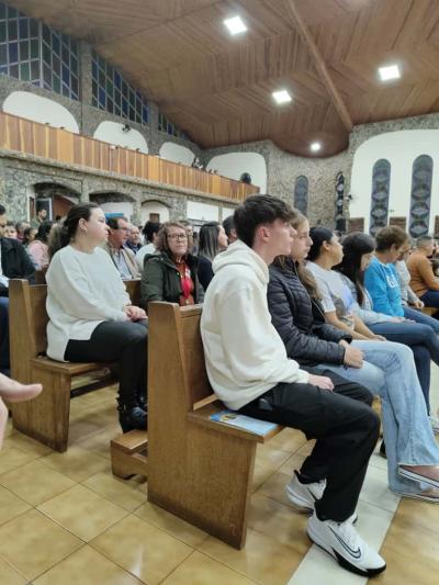 Abertura das Novenas reúne centenas de fiéis em Laranjeiras do Sul Celebração marca o início da preparação para a Festa em honra a Nossa Senhora Aparecida